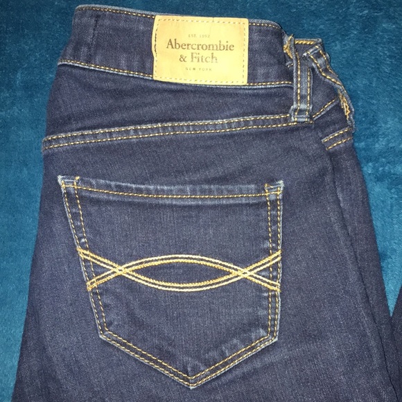 Abercrombie & Fitch ‘THE A&F SKINNY’ Jeans - Picture 5 of 6
